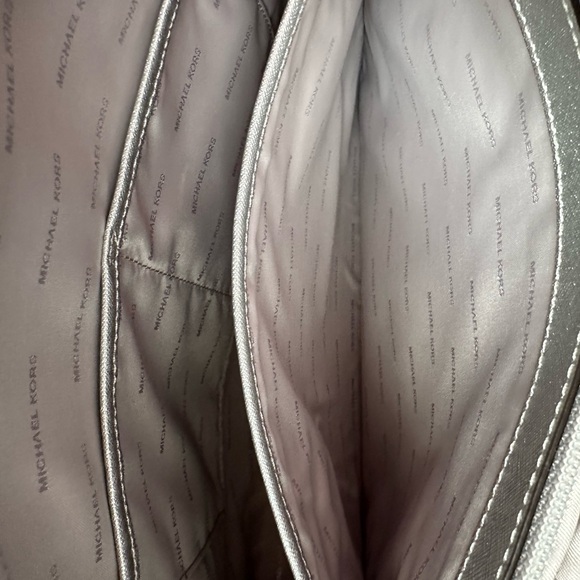 Michael Kors large jet set tote - Picture 6 of 11